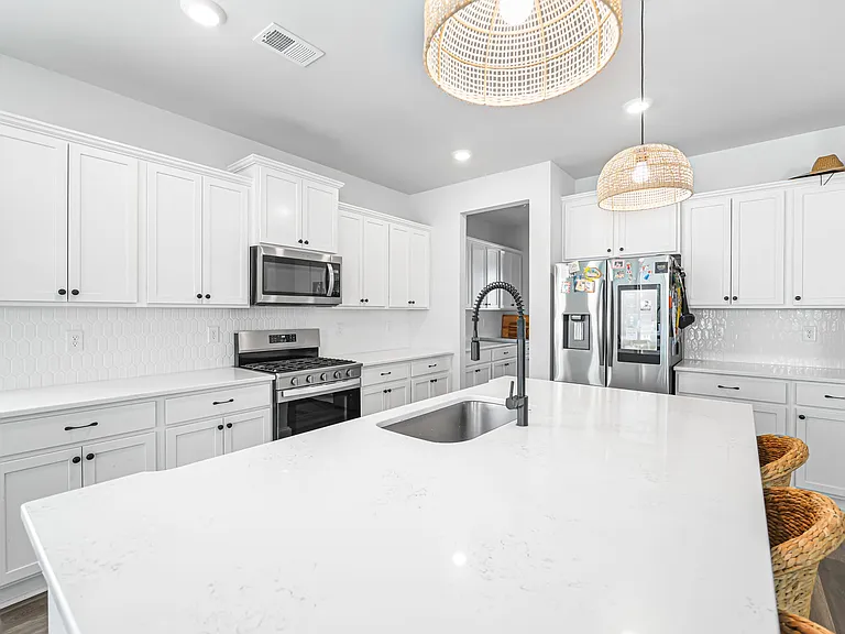 246 Bluff View Ln — Photo 8