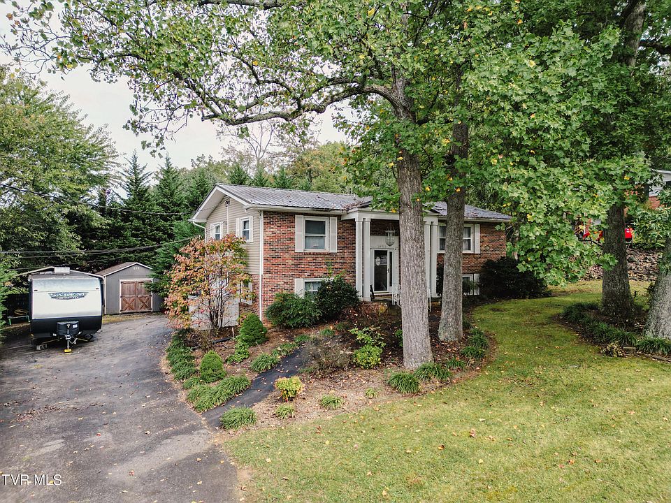 1st image of 1403 Brentwood Dr