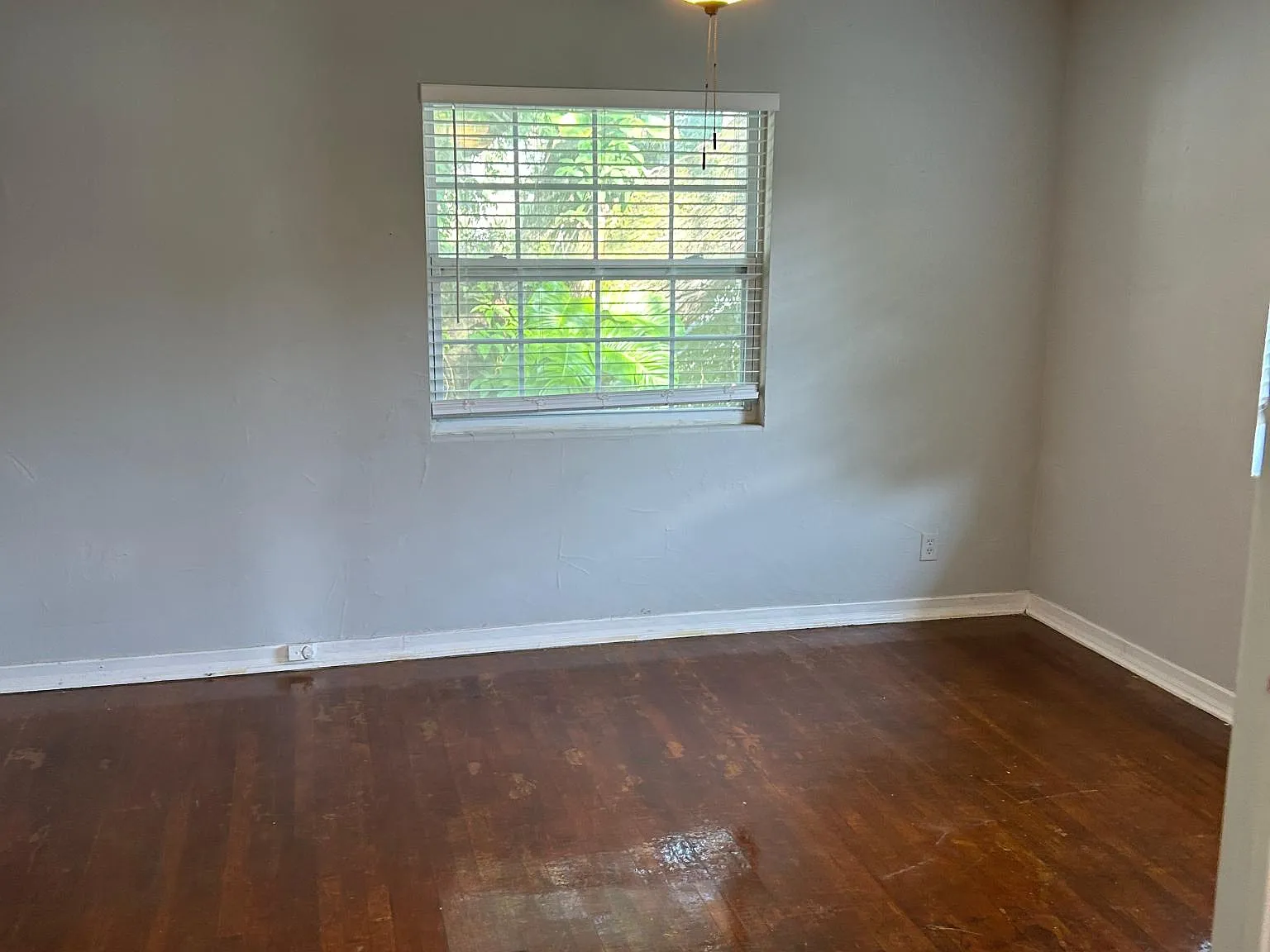 1564 Flagler Ave — Photo 3