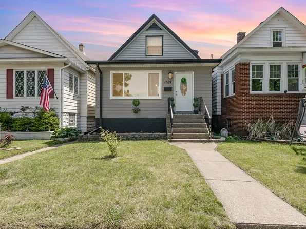 1609 Central Ave, Whiting, IN 46394