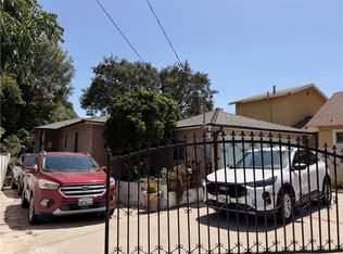 290 E Woodbury Rd, Altadena, CA 91001