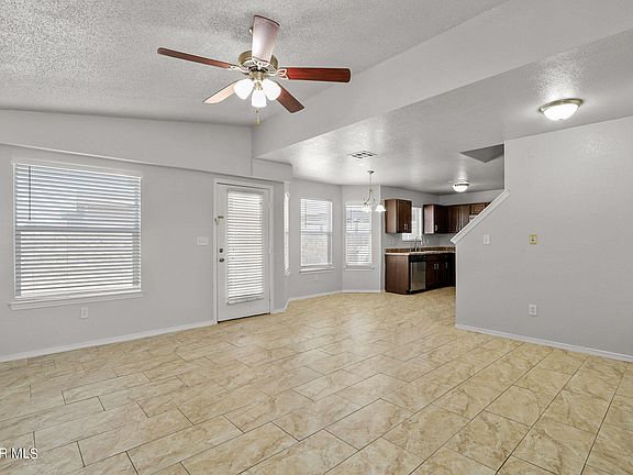 4th image of 6971 Texas Oak Dr