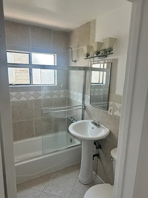 2 bed, 900 sqft, $2,295 — Photo 4
