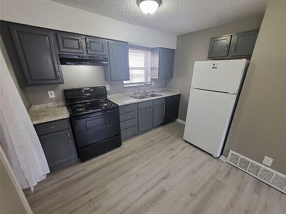 2nd image of 8201 Spring Valley Rd