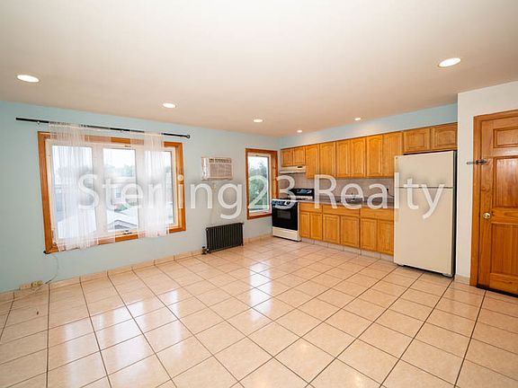 2nd image of 22-28 27th St #2A