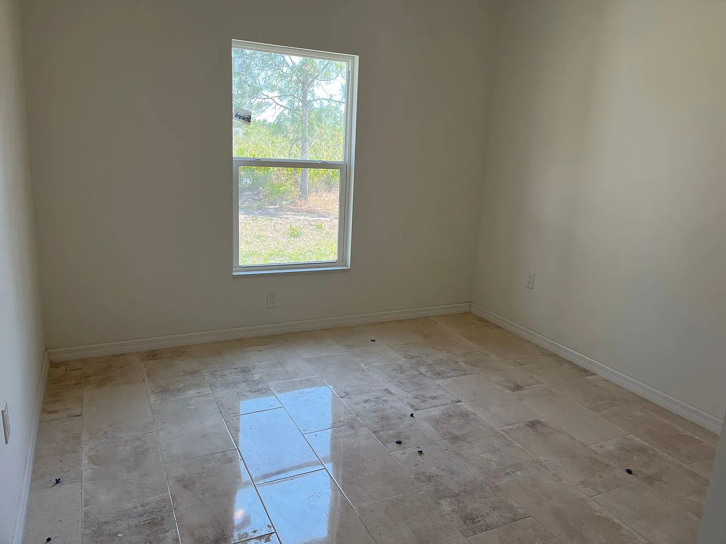 Brand New Construction-Large 3 bedroom, 2 bath + Den-Great Location — Photo 3