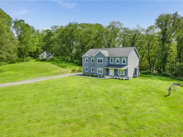 12 Charles Lane, Rhinebeck, NY 12572