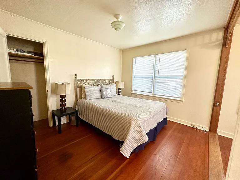 1465 R St — Photo 10