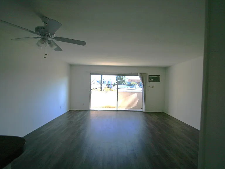 11920 Mayfield Ave #12 — Photo 3