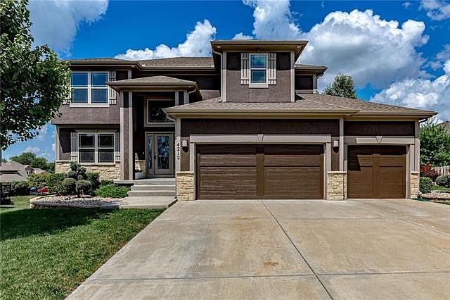 1st image of 4212 NE 95th St
