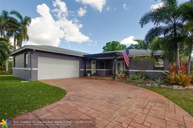 3/2/2 true 2 car garage!
