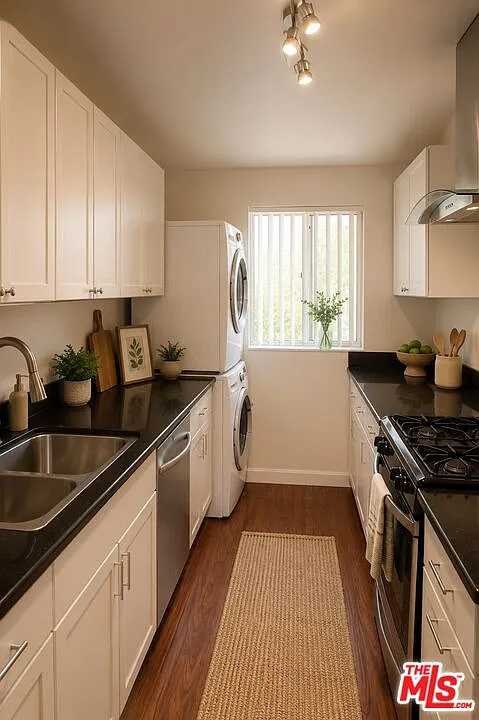 2 bed, 1.0 bath, 750 sqft, $3,495 — Photo 2
