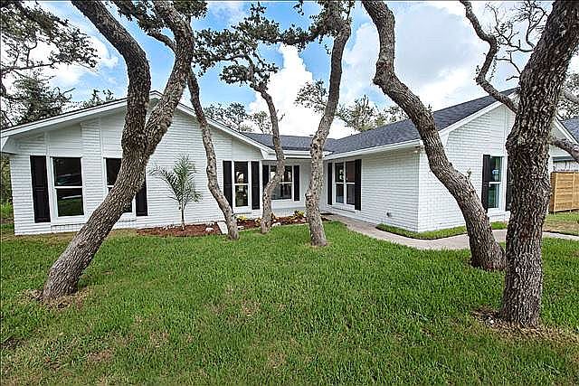 1st image of 1806 Baywood Dr