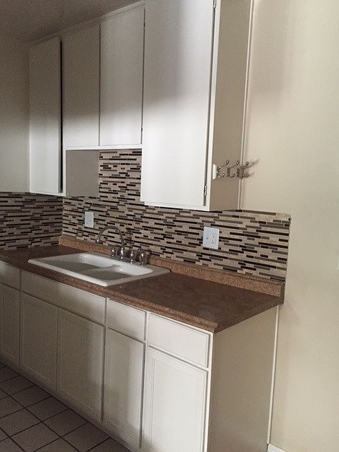 2nd image of 2450 E 6th St APT 5