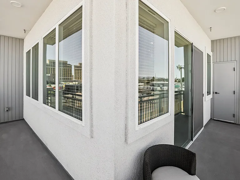 Lura Vegas Apartments — Photo 10