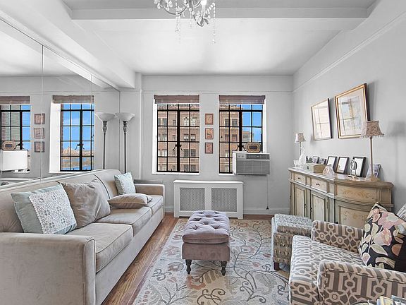 4th image of 25 Tudor City Pl APT 1902