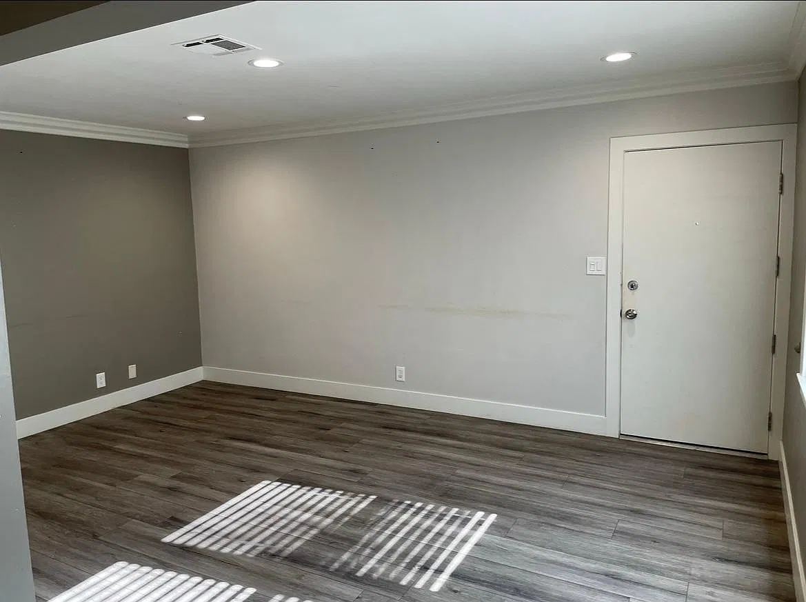 10615 Condon Ave — Photo 4