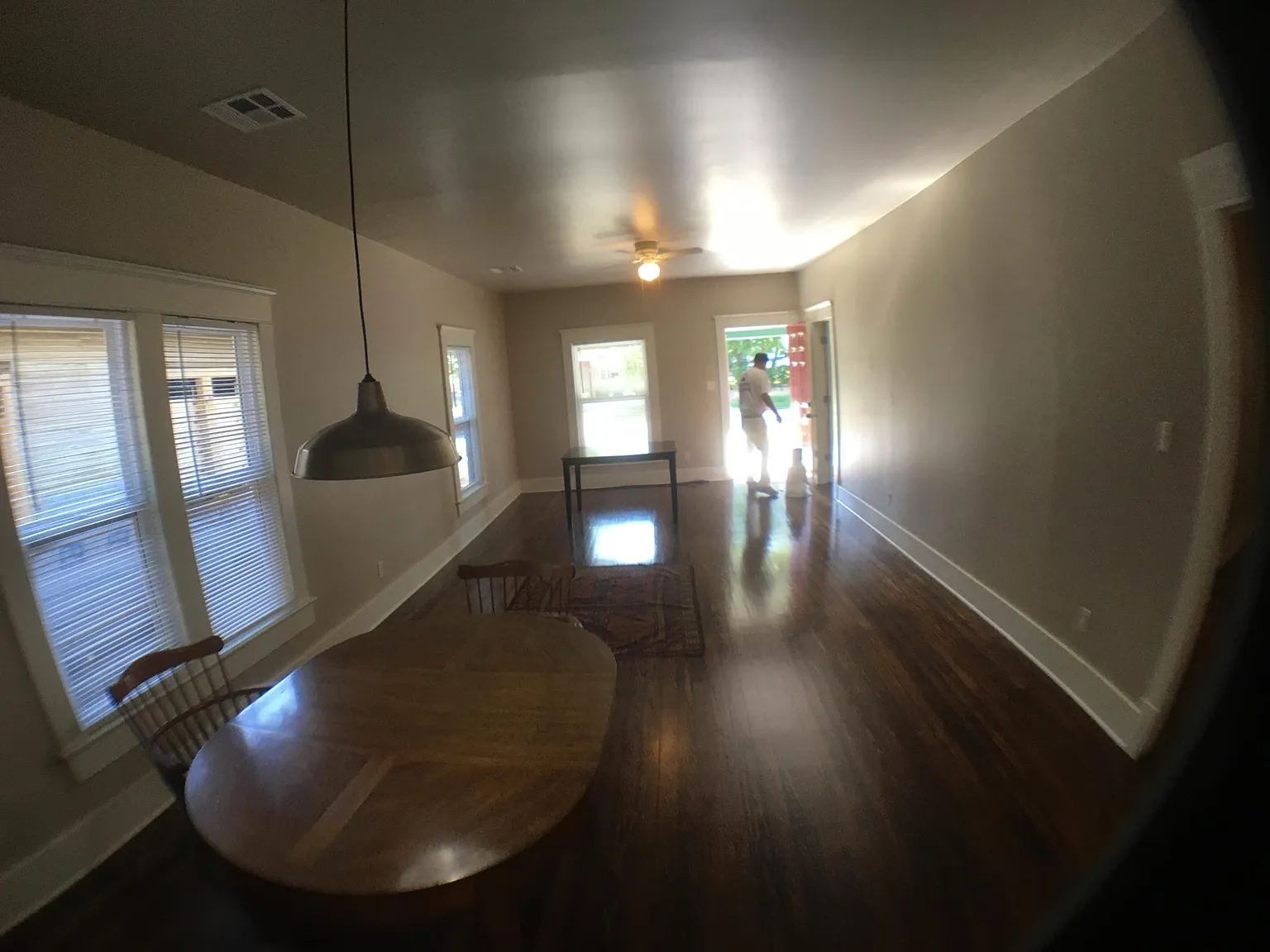 3 bed, 1274 sqft, $1,300 — Photo 4
