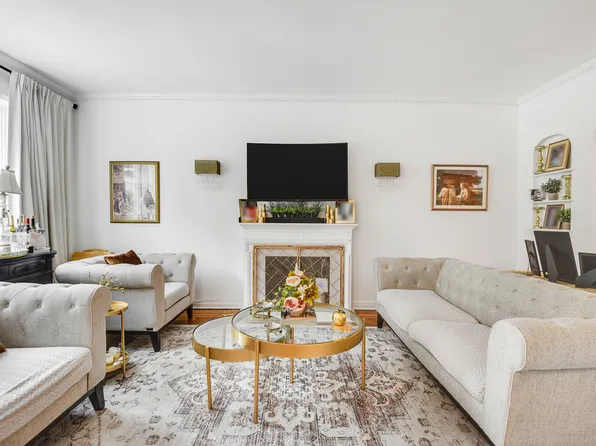 880 Bay Ridge Avenue image 3 of 12