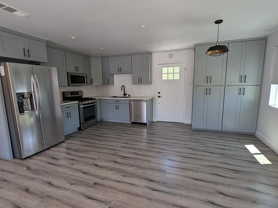 1st image of 245 25th St