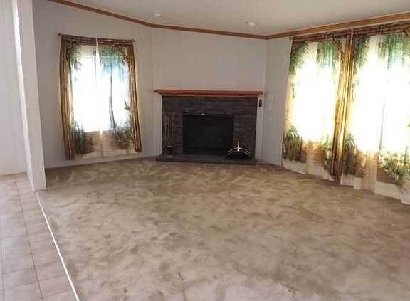 FAMILY ROOM WITH FIREPLACE