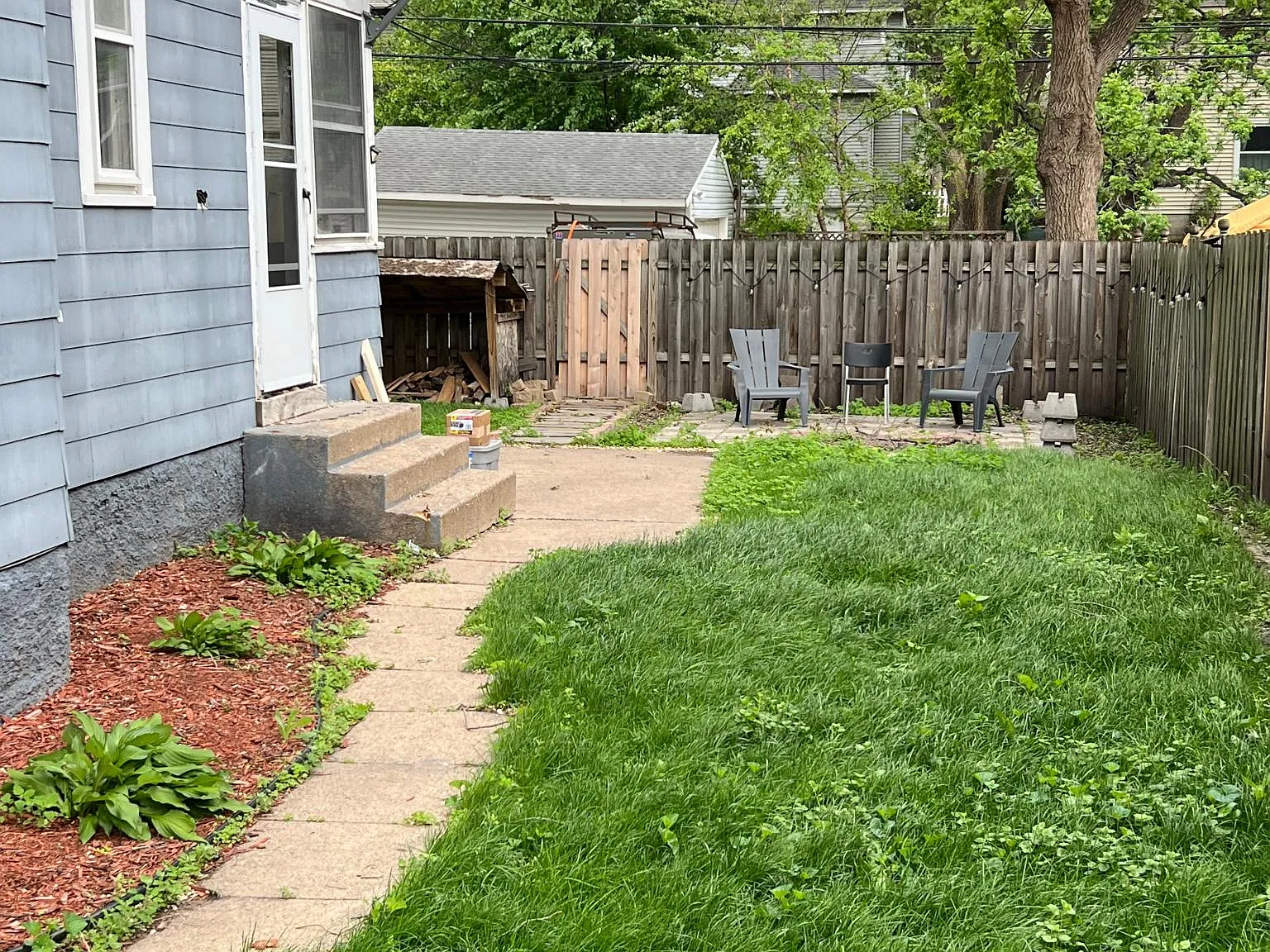 1915 Johnson St NE — Photo 2