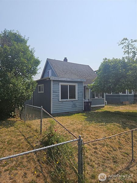 2nd image of 3823 E K Street