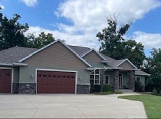 10151 Deer Crest Dr, Toddville, IA 52341