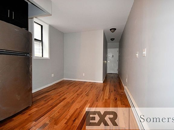2nd image of 701 Prospect Ave APT 3