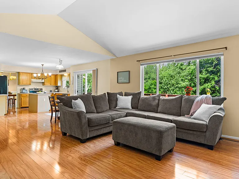 4141 Crystal Creek Dr — Photo 16