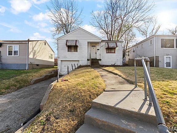 4th image of 7532 Eunice Ave