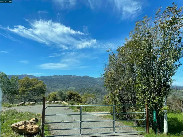 558 Community Hall Ln, Saint Helena, CA 94574