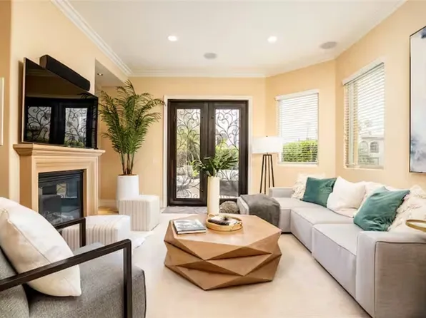 301 16th St, Huntington Beach, CA 92648