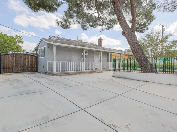 3704 Willow St, Sacramento, CA 95838
