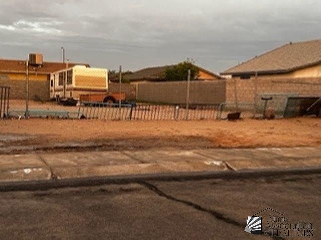 1st image of 1013 N 4th Dr