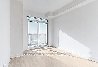 30 Upper Mall Way #A-1903 — Photo 5