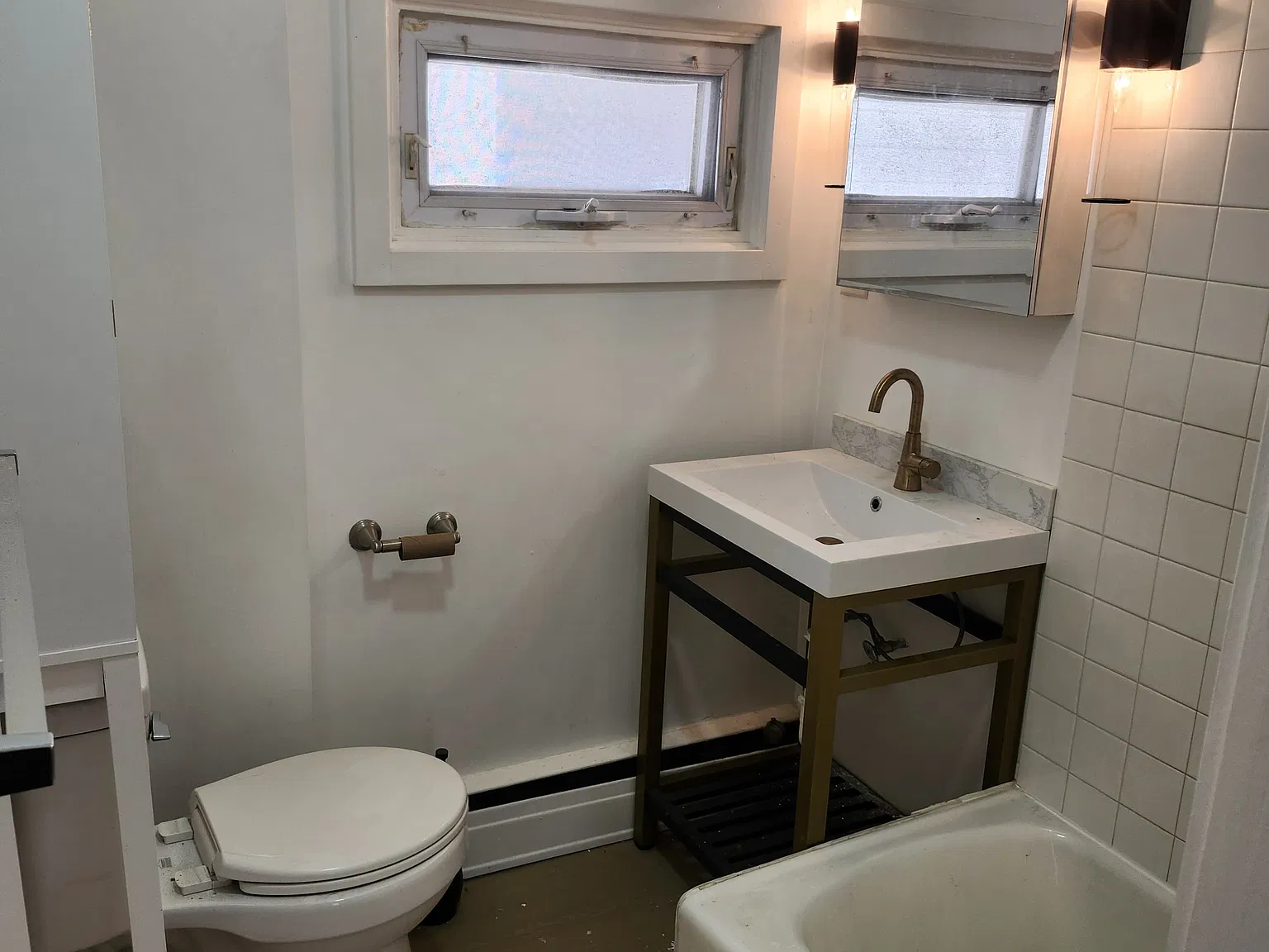 3 bed, 1.5 bath, 1256 sqft, $1,700 — Photo 4