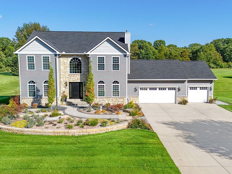 1st image of 265 S Skyview Dr