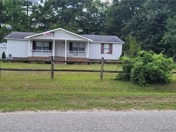 114 Peacock Ln, Lumberton, NC 28358