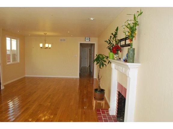 3rd image of 251 Lakeshire Dr