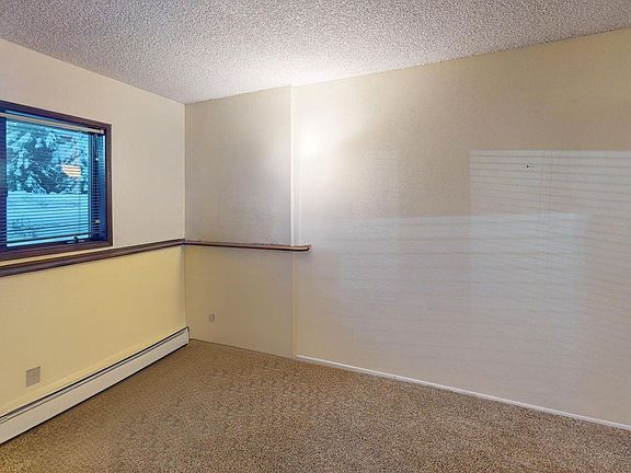 5th image of 4921 Dartmouth Dr APT 12