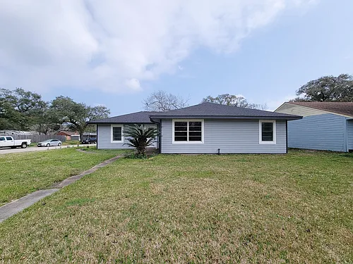 301 Cypress St Photo 1