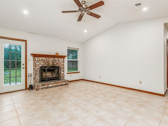 5th image of 6621 Black Oak Pl