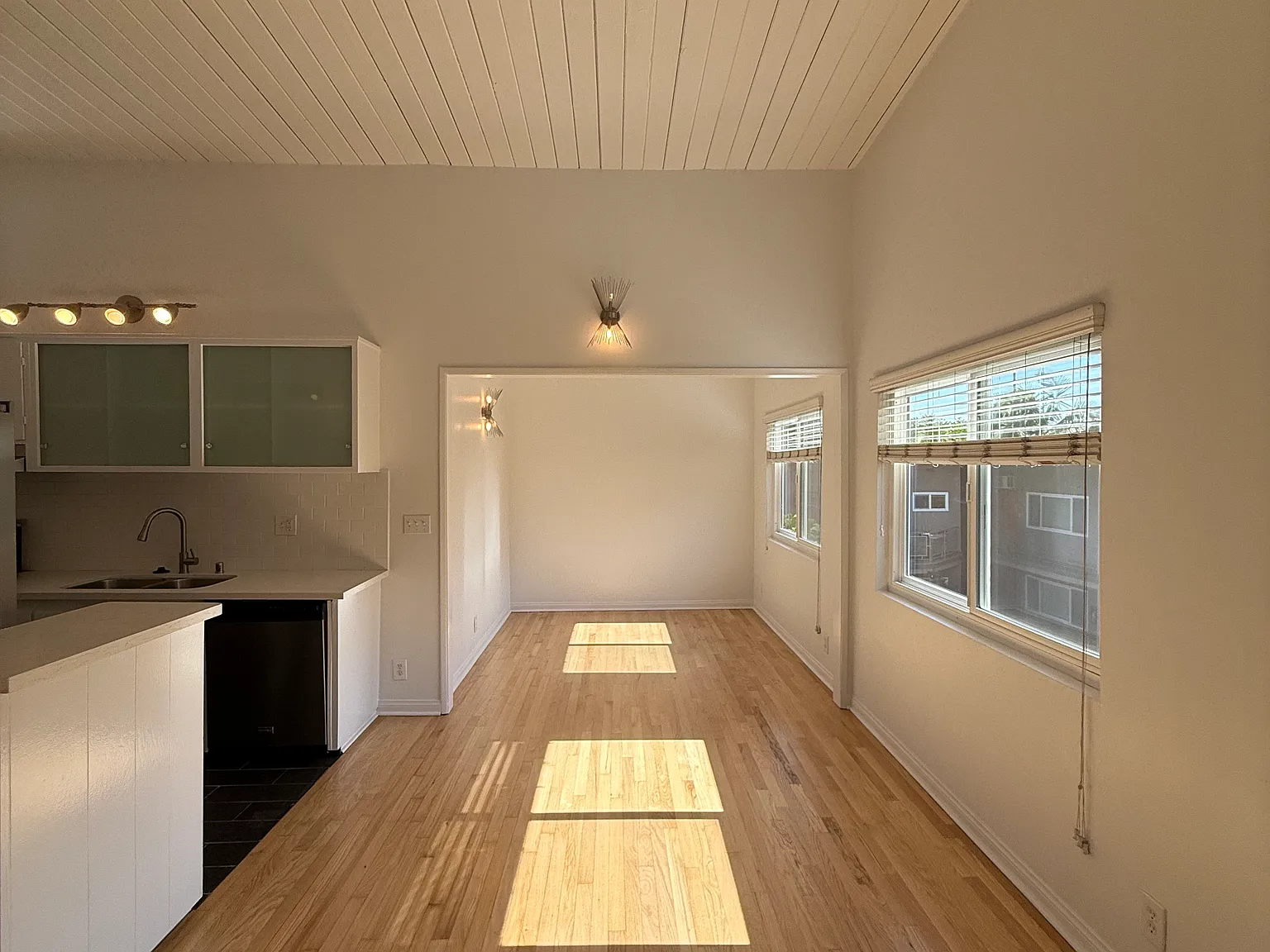 1709 N. Fuller Ave — Photo 3