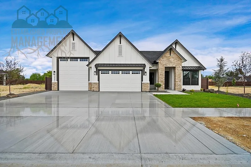 3 bed, 2.0 bath, 2385 sqft, $3,595 — Photo 1
