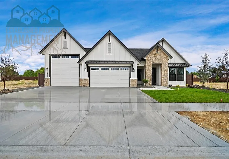 10642 W Lothbury Dr — Photo 1