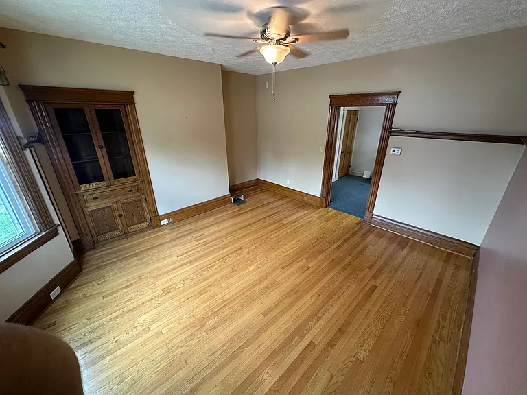 3000 Dudley Ave — Photo 4