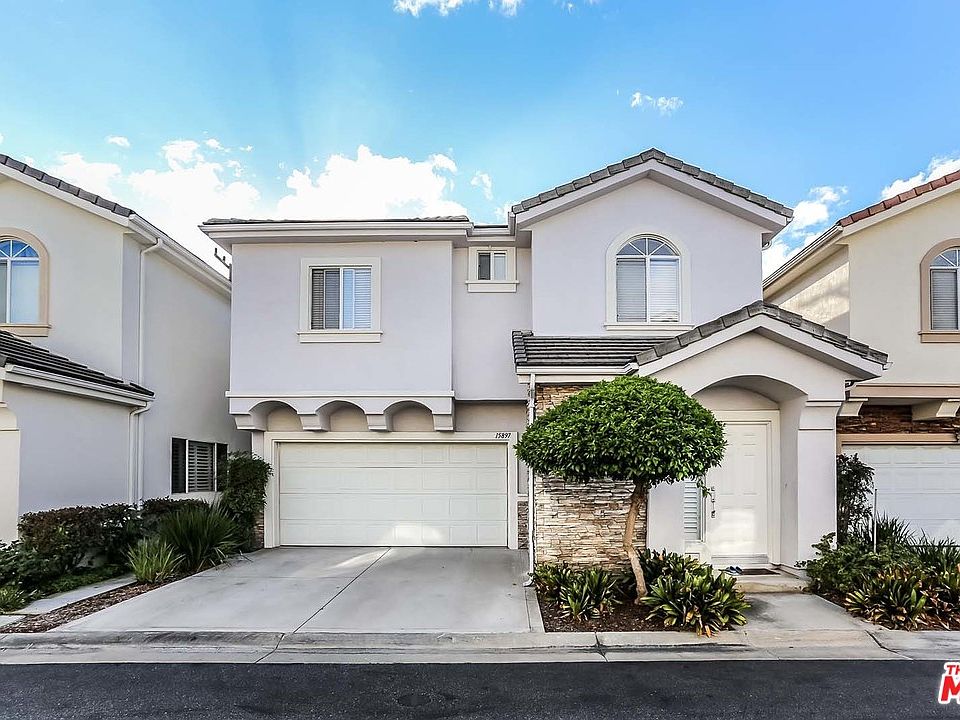 2nd image of 15897 Ocean Ln