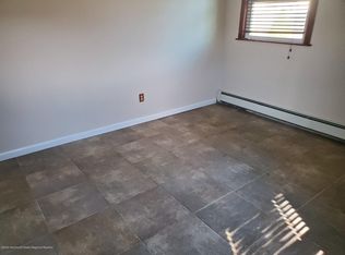 226 Orchard St, Keyport, NJ 07735