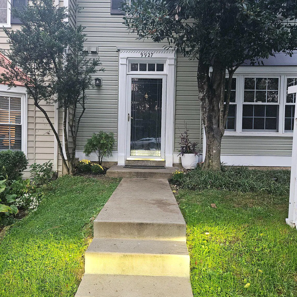 3 bed, 2.5 bath, 1320 sqft, $3,300 — Photo 1